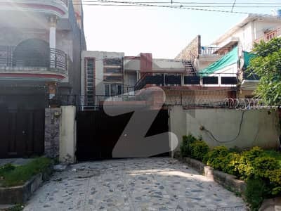 I,9/1- 30*70- 50 FOOT STREET OLD HOUSE FOR SALE 4 BED DD SUN FACE NAYER TO PARK MOSQUE AZIZ MARKET MUNGAL BAZAR