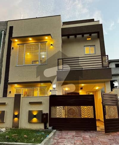 5 Marla Brand New House for Rent in Bahria Town