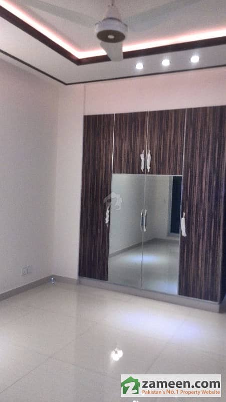 1 Kanal Brand New Out Class Upper Portion For Rent In DHA Phase 5