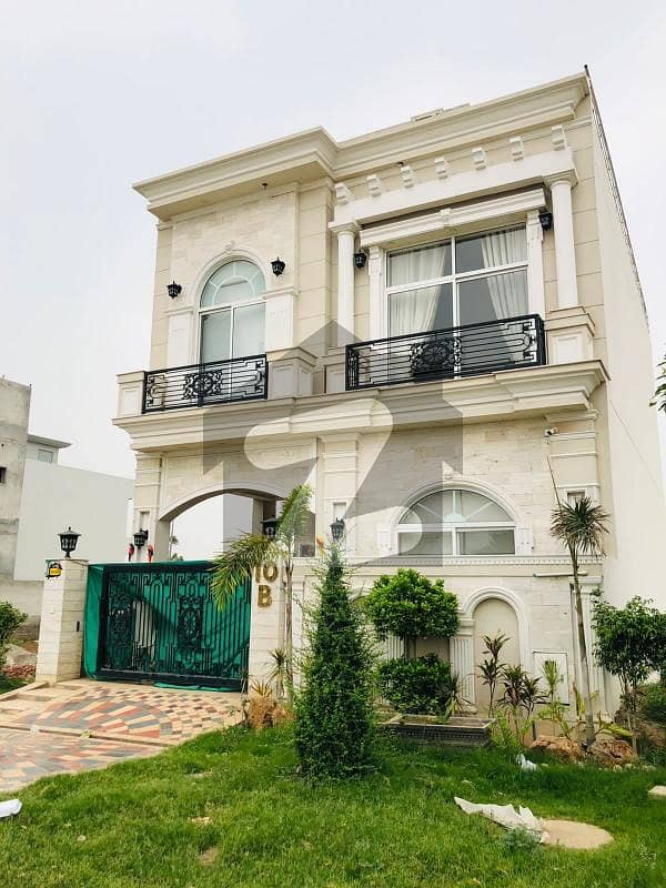 ڈی ایچ اے 9 ٹاؤن ڈیفنس (ڈی ایچ اے),لاہور میں 3 کمروں کا 5 مرلہ مکان 58.0 ہزار میں کرایہ پر دستیاب ہے۔