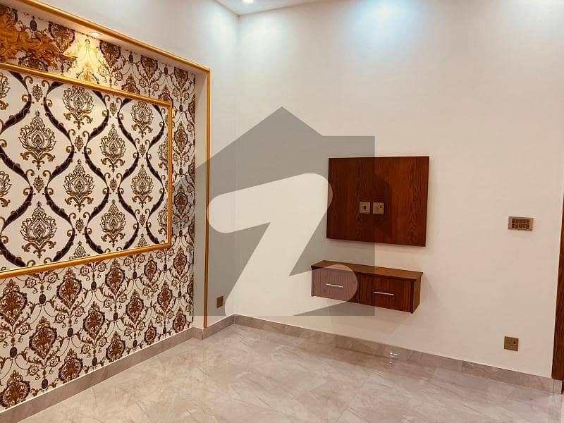 نشیمنِ اقبال فیز 2 نشیمنِ اقبال,لاہور میں 2 کمروں کا 14 مرلہ بالائی پورشن 56.0 ہزار میں کرایہ پر دستیاب ہے۔