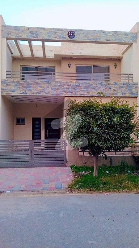 نیو لاهور سٹی لاہور میں 3 کمروں کا 5 مرلہ مکان 1.1 کروڑ میں برائے فروخت۔