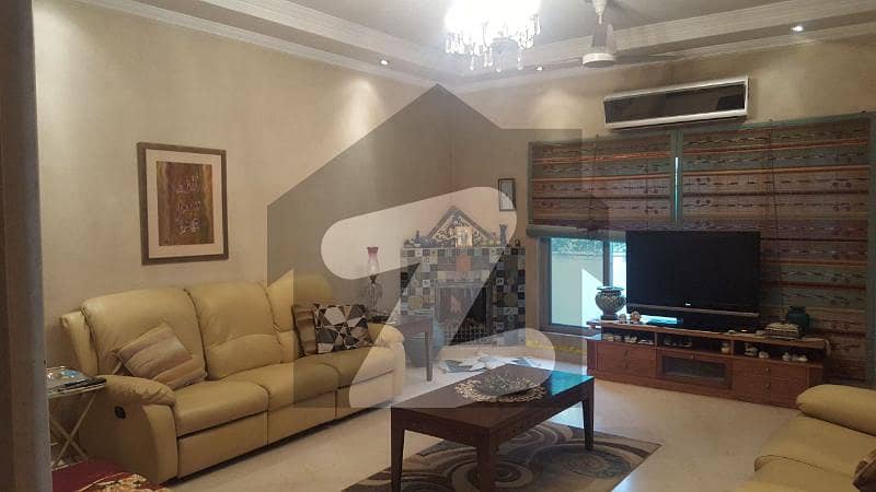 ڈی ایچ اے فیز 1 ڈیفنس (ڈی ایچ اے),لاہور میں 5 کمروں کا 1 کنال مکان 6.0 کروڑ میں برائے فروخت۔