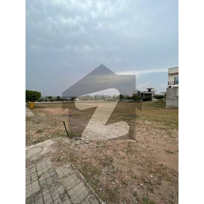 5 Marla Plot For Sale In Sector E-4, Bahria Town Phase 8.