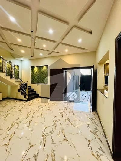 Hayatabad Phase 3 Sector K4 20 Marla House Available For Rent