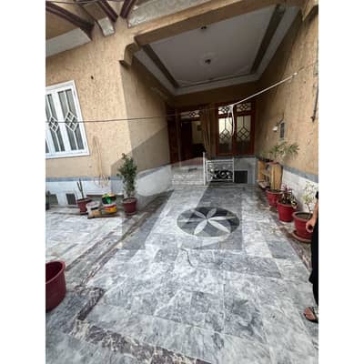 حیات آباد فیز 4 حیات آباد,پشاور میں 9 کمروں کا 10 مرلہ مکان 6.5 کروڑ میں برائے فروخت۔