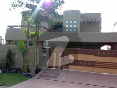 Near Masjid Chowk H Block Commercial Market 1 Kanal Luxury Ultra Modern Bungalow Available For Rent