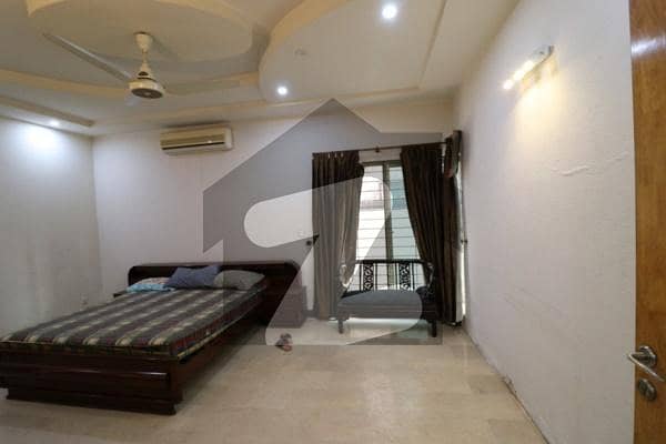 ڈی ایچ اے فیز 3 ڈیفنس (ڈی ایچ اے),لاہور میں 5 کمروں کا 1 کنال مکان 6.75 کروڑ میں برائے فروخت۔