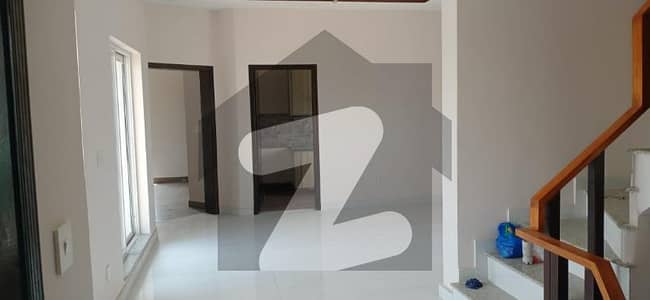 8 MARLA UPPER PORTION WITH GAS FOR RENT IN DHA RAHBER HALLOKI GARDENS
