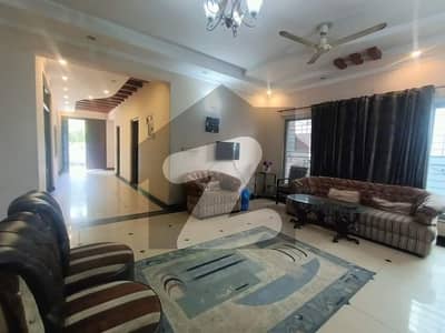 Brand New Fully Furnished One Kanal Upper Portion Available For Rent In Airline Housing Society Lahore Near To UCP University Lahore