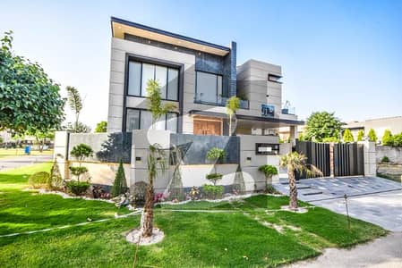 CORNER 70 FT ROAD NEAR PARK 10 MARLA MODERN HOUSE FOR SALE IN DHA 7 LAHORE