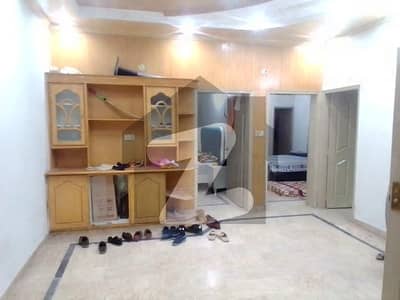 جوہر ٹاؤن فیز 2 جوہر ٹاؤن,لاہور میں 5 کمروں کا 5 مرلہ مکان 90.0 ہزار میں کرایہ پر دستیاب ہے۔