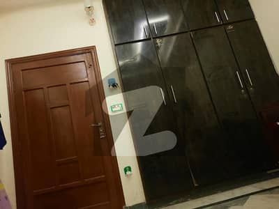 گرین ایونیو اسلام آباد میں 4 کمروں کا 5 مرلہ مکان 2.2 کروڑ میں برائے فروخت۔