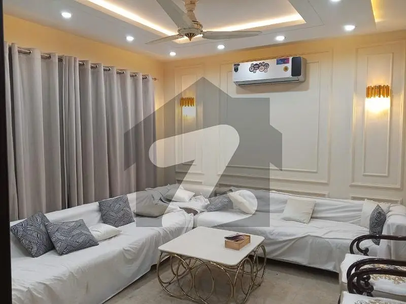 10 Marla Beautiful House For Rent In Jasmine Block Bahria Town Lahore