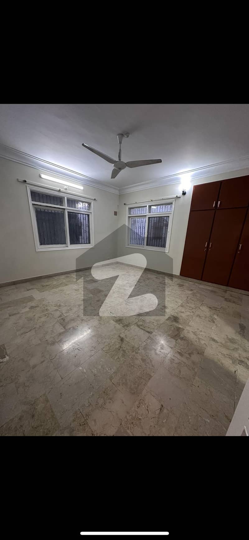 Gulshan e iqbal block 6 well maintain marble flooring 1st floor portion having 3 bed dd for rent
1 car parking inside available 
400sqyds