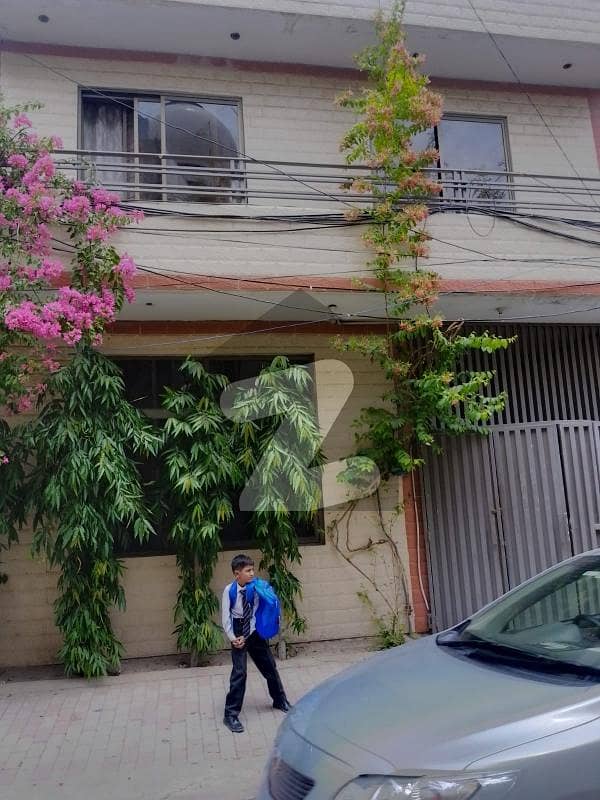 7.5 Marla Lower Portion For Rent In Johar Town E-1 Block