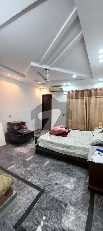 ایل ڈی اے ایوینیو ۔ بلاک جی ایل ڈی اے ایوینیو,لاہور میں 2 کمروں کا 10 مرلہ مکان 1.95 کروڑ میں برائے فروخت۔