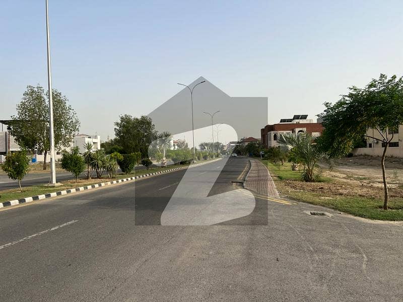 لیک سٹی ۔ سیکٹر ایم ۔ 2 لیک سٹی,رائیونڈ روڈ,لاہور میں 1 کنال رہائشی پلاٹ 2.9 کروڑ میں برائے فروخت۔