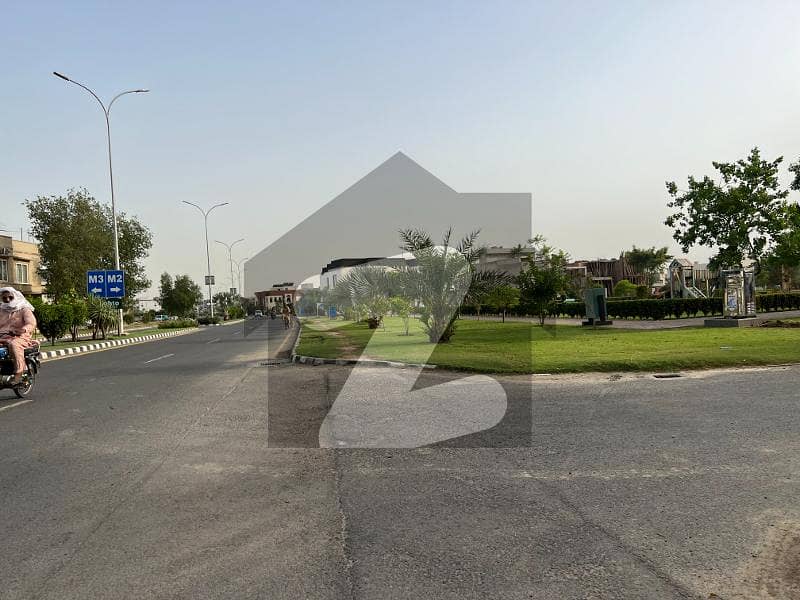 لیک سٹی ۔ سیکٹر ایم ۔ 2 لیک سٹی,رائیونڈ روڈ,لاہور میں 1 کنال رہائشی پلاٹ 3.15 کروڑ میں برائے فروخت۔