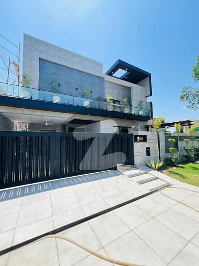 One Kanal Modern Design House For Sale