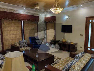 گلبرگ لاہور میں 4 کمروں کا 18 مرلہ مکان 3.5 لاکھ میں کرایہ پر دستیاب ہے۔