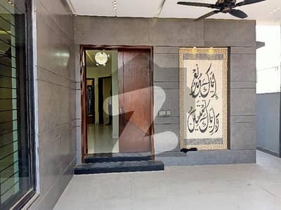 8 Marla Corner+Facing Park House For Sale In Southern Block Bahria Orchard Phase 1 Lahore