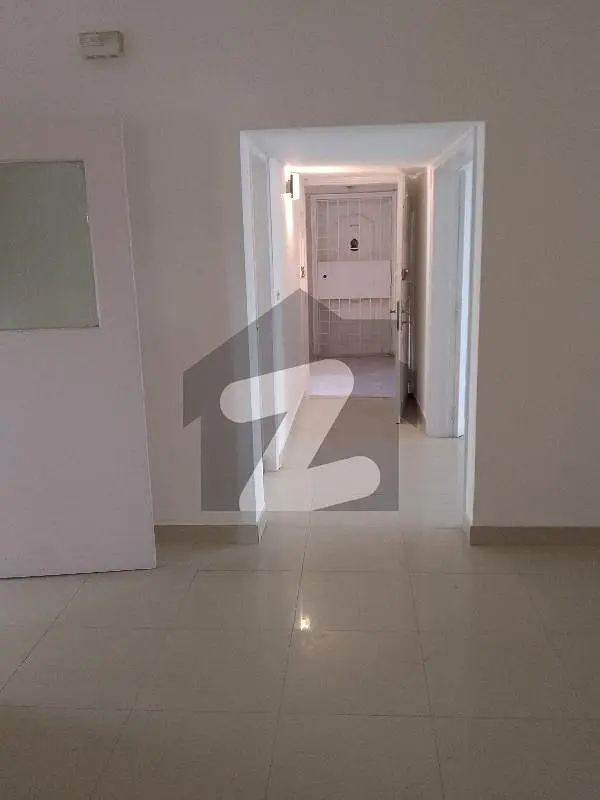 Old Clifton 3 bedrooms apartments available for rent