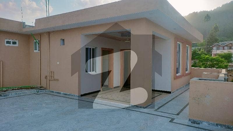جھنگی سیداں ایبٹ آباد میں 7 کمروں کا 5 مرلہ مکان 2.0 کروڑ میں برائے فروخت۔