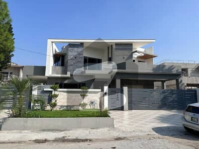 F7 Brand New House For Sale