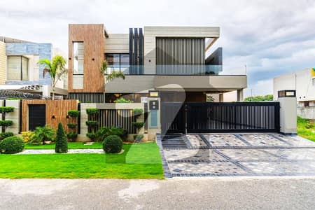 Amazing Designed 1 Kanal House In DHA Phase 7 For Sale