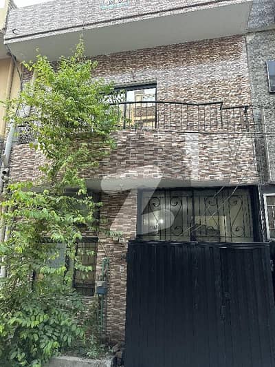 Urgent Sale! 3.5 Marla Double Storey Almost New House for sale in Pak Park near C - Block Marghzar Colony, Multan Road, Lahore.