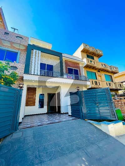 4.4 Marla Modern luxury House Is Available For Sale In G13