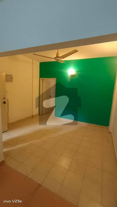 1st floor small bukhari 1bedrooms lounge kitchen studio on rent