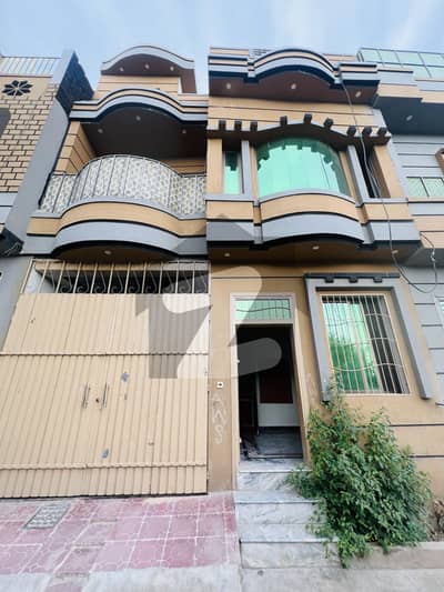 ارباب سبز علی خان ٹاؤن ورسک روڈ,پشاور میں 4 کمروں کا 3 مرلہ مکان 32.0 ہزار میں کرایہ پر دستیاب ہے۔