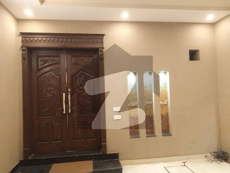 ڈی ایچ اے 9 ٹاؤن ڈیفنس (ڈی ایچ اے),لاہور میں 3 کمروں کا 5 مرلہ مکان 1.75 لاکھ میں کرایہ پر دستیاب ہے۔