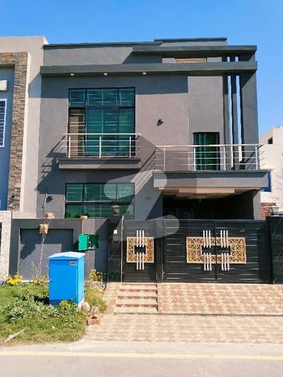 Bahria Nasheman 5.25 Marla Brand New Luxury House Available for Sale Very Lowest Price