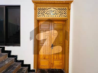 بنی گالہ اسلام آباد میں 6 کمروں کا 8 مرلہ مکان 3.6 کروڑ میں برائے فروخت۔