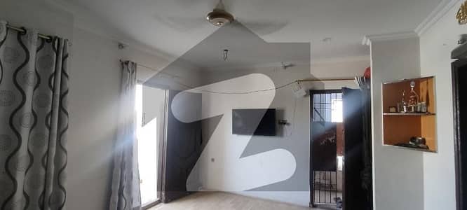 Cozy 3rd Floor Portion With Tear Garder Roof For Sale In Gulshan-E-Iqbal Block 13D-3