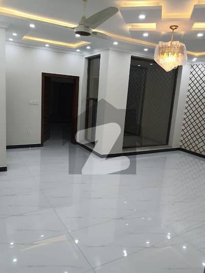 10 Marla Upper Portion Available For Rent In Ghulbahar Block Bahria Town Lahore