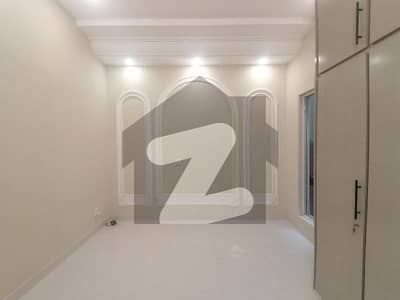 لالہ زار گارڈن لاہور میں 4 کمروں کا 3 مرلہ مکان 1.2 کروڑ میں برائے فروخت۔