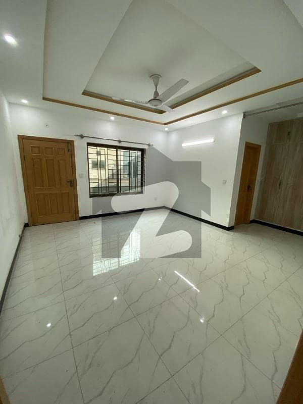 14 Marla Beautiful Upper Portion Available For Rent In G-13
