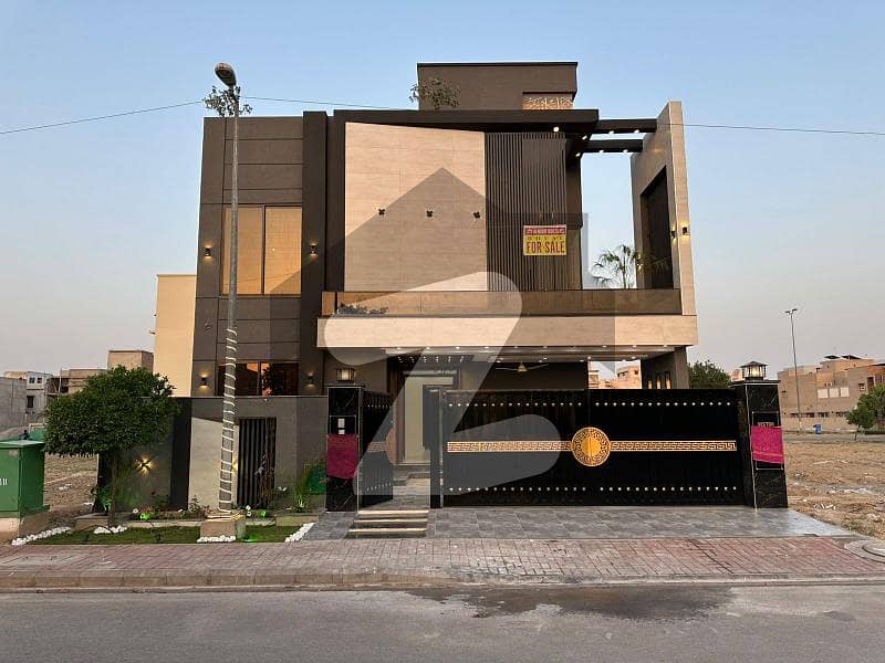 10 Marla Modern house In Talha block For Sale In Bahria Town Lahore