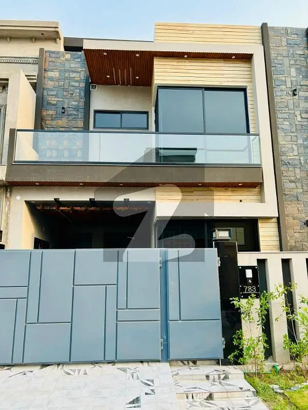 5 Marla Beautiful House For Sale in Jade Ext Block Park View City Lahore