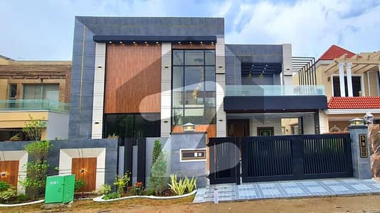 1 KANAL BRAND NEW LUXURIOUS HOUSE IS AVAILABLE FOR SALE IN GHOURI BLOCK BAHRIA TOWN LAHORE