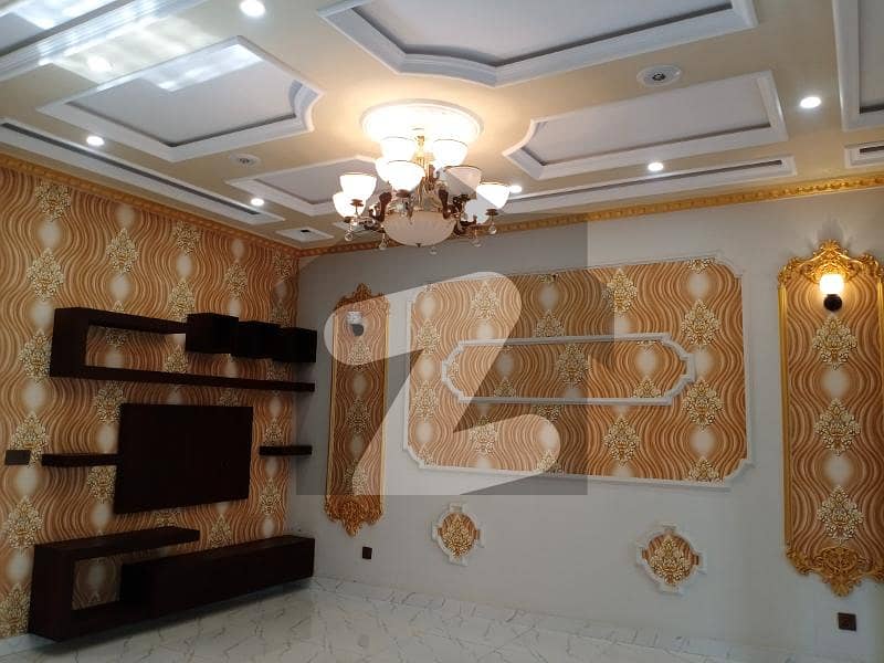 جوبلی ٹاؤن ۔ بلاک اے جوبلی ٹاؤن,لاہور میں 6 کمروں کا 10 مرلہ مکان 3.35 کروڑ میں برائے فروخت۔