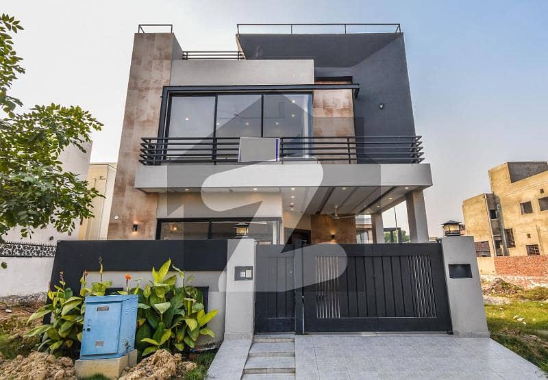 5 MARLA MOST LUXURIOUS BEAUTIFUL DESIGN HOUSE FOR RENT IN DHA PHASE 9 TWON