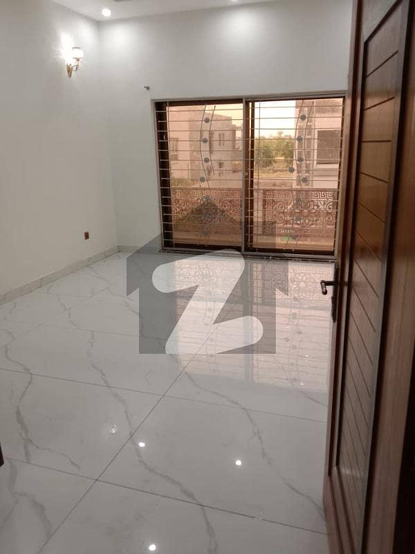 10 Marla Lower Lock Upper Portion For Rent In Bahria Town Lahore