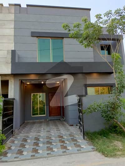 5 Marla Perfect Location Solid Construction House For Sale in Platinum Block Park View City Lahore