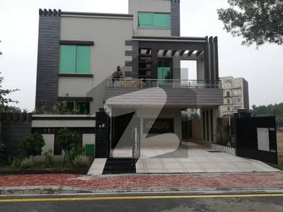 10 Marla House For Sale In Central Block, Bahria Orchard