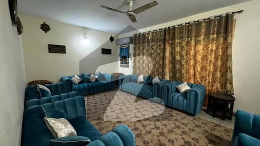 گلشنِ راوی لاہور میں 5 کمروں کا 10 مرلہ مکان 4.1 کروڑ میں برائے فروخت۔